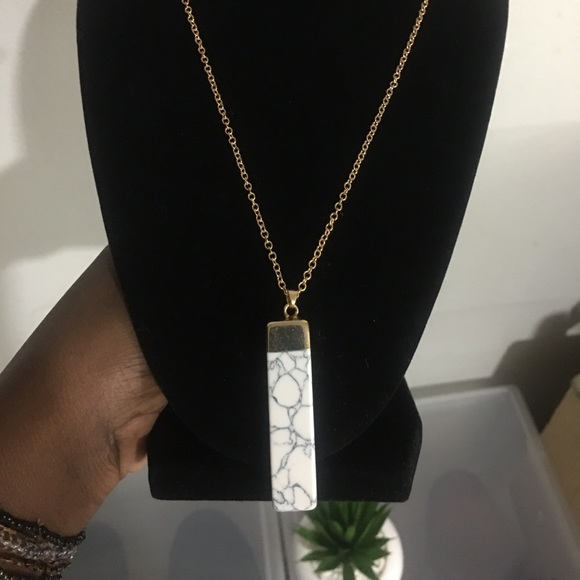 Gold and Howlite Stone Necklace - Picture 2 of 4